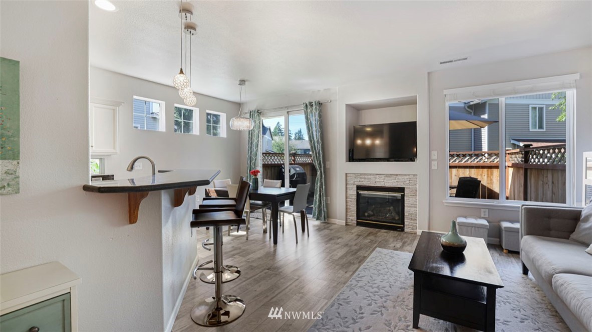 3030 Southeast 12th Street, Unit 1076 Renton, WA 98058 - Photo 4 of 36 Gallery Image 4