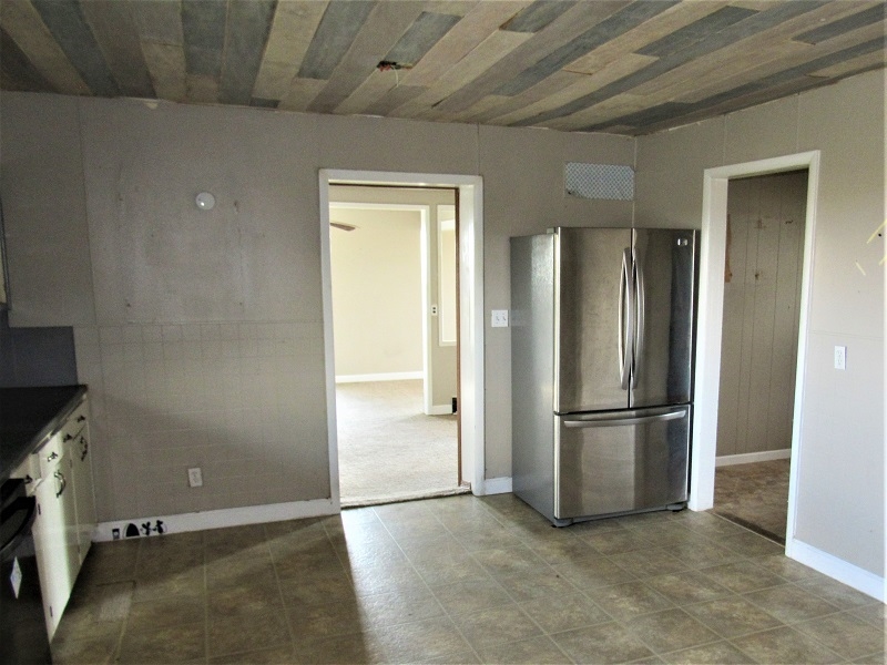 7749 County Road 34 Butler, IN 46721 - Photo 8 of 10