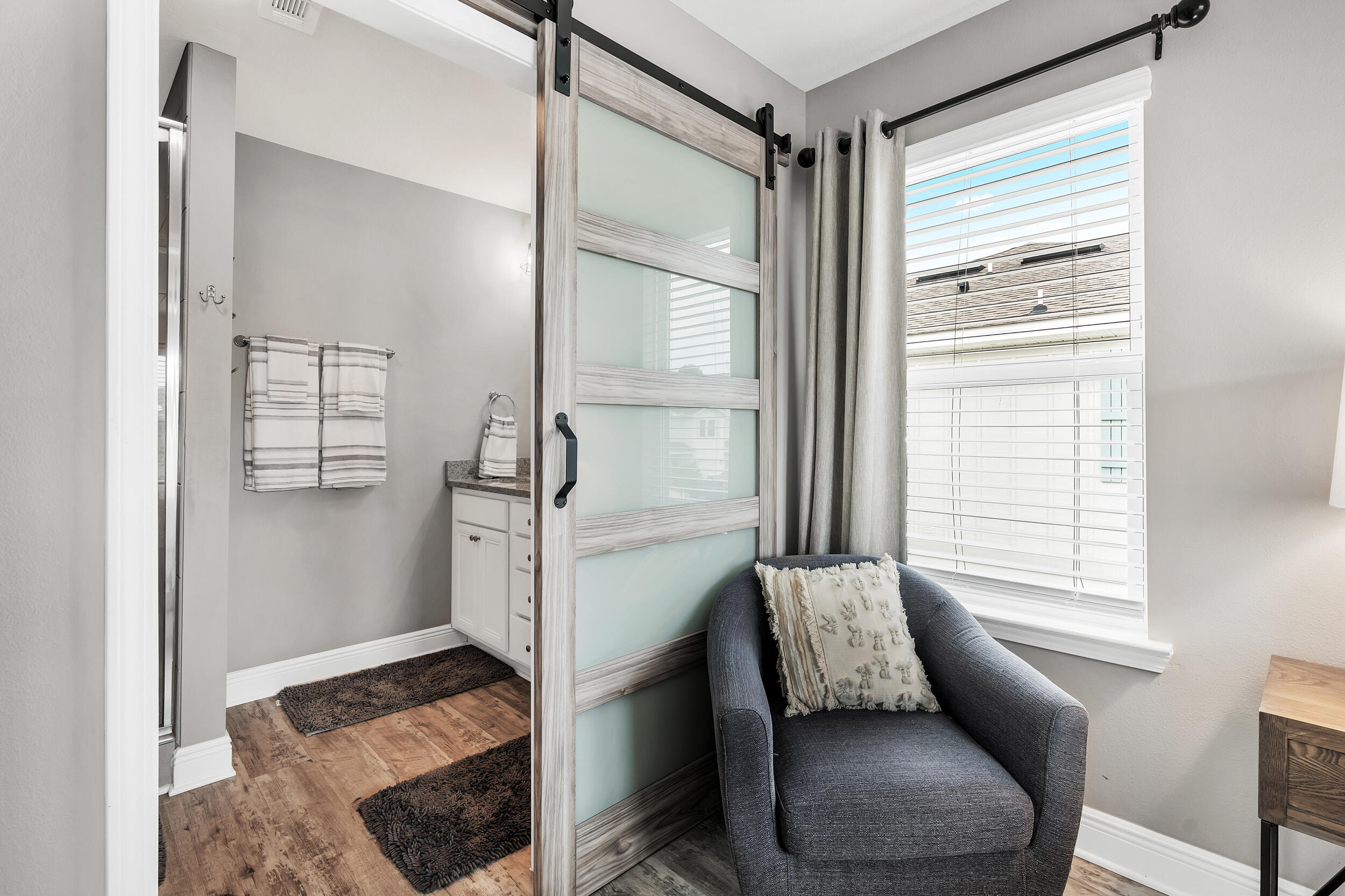 89 Crossing Lane, Unit F Santa Rosa Beach, FL 32459 - Photo 19 of 37 a living room with furniture and a window