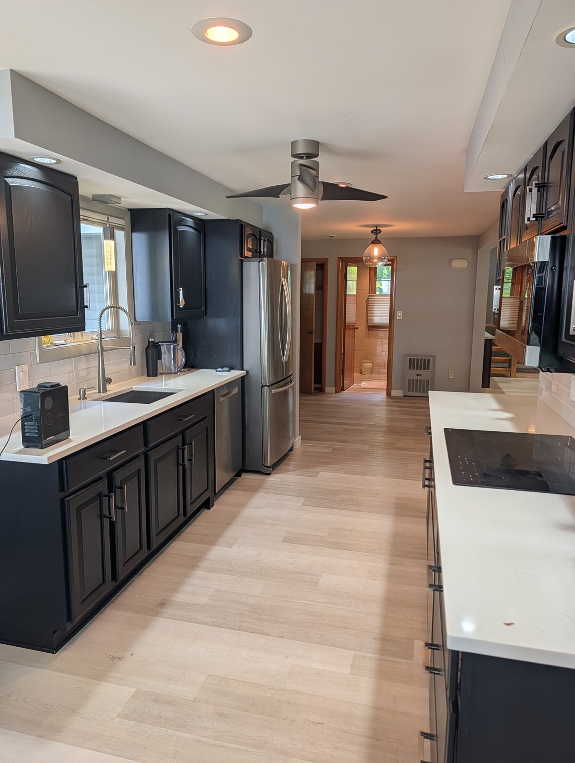 192 Ambrose Street Springfield, MA 01109 - Photo 3 of 36 Gallery Image 3