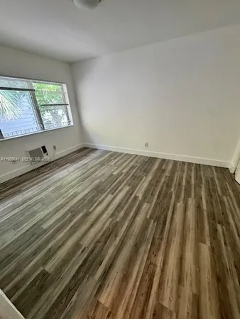 $2,200 | 7925 West Drive, Unit 16, North Bay Village, FL 33141