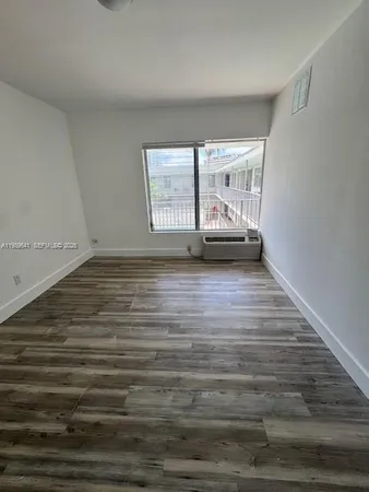 $2,200 | 7925 West Drive, Unit 16, North Bay Village, FL 33141