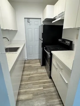 $2,200 | 7925 West Drive, Unit 16, North Bay Village, FL 33141