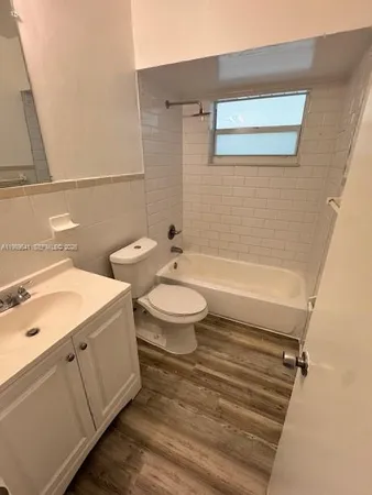 $2,200 | 7925 West Drive, Unit 16, North Bay Village, FL 33141