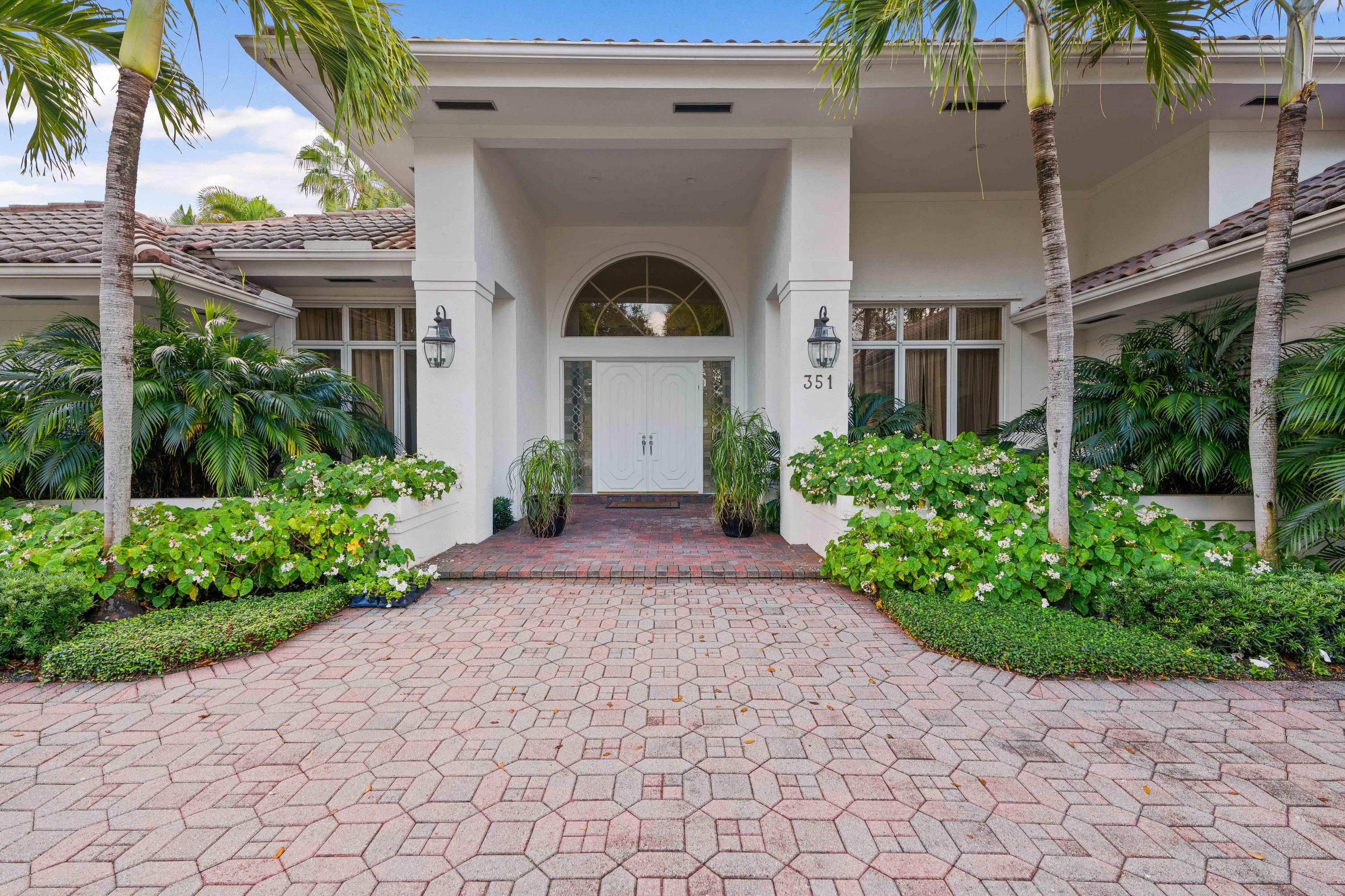 351 Eagle Drive Jupiter, FL 33477 - Photo 3 of 17 _DSC5146