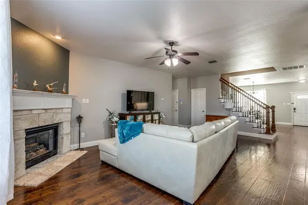 $3,300 | 1427 Hanover Lane, Van Alstyne, TX 75495