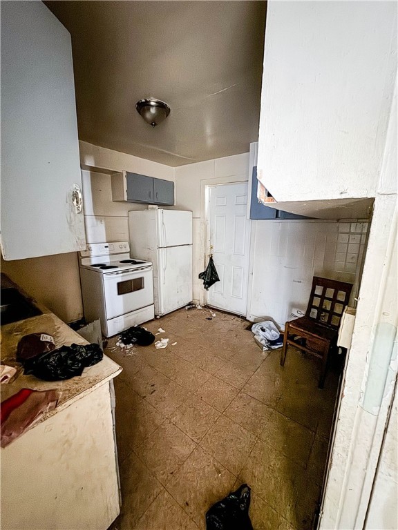 381 Grand Avenue Rochester, NY 14609 - Photo 13 of 16