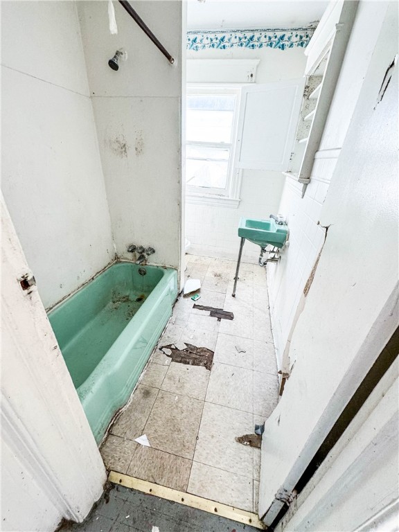 381 Grand Avenue Rochester, NY 14609 - Photo 5 of 16