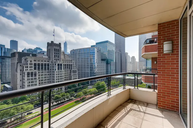 $2,199,000 | 270 East Pearson Street, Unit 1402, Chicago, IL 60611
