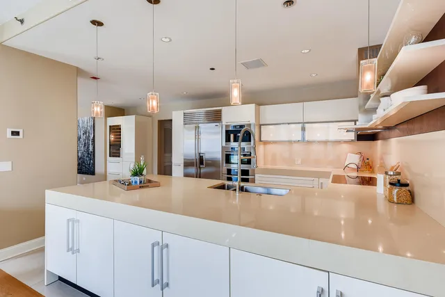 $2,199,000 | 270 East Pearson Street, Unit 1402, Chicago, IL 60611