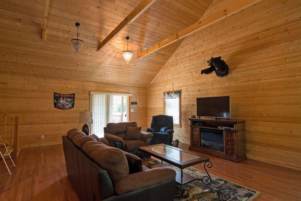 2196 Bal Noble Road Hinton, WV 25951 - Photo 6 of 33 Gallery Image 6