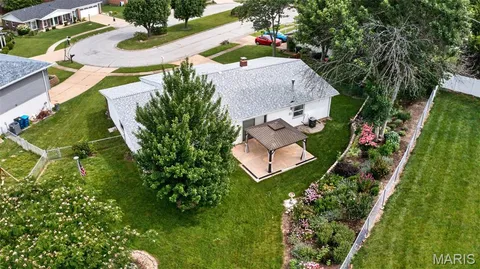 $285,000 | 4542 Frederickton Court, St. Louis, MO 63128