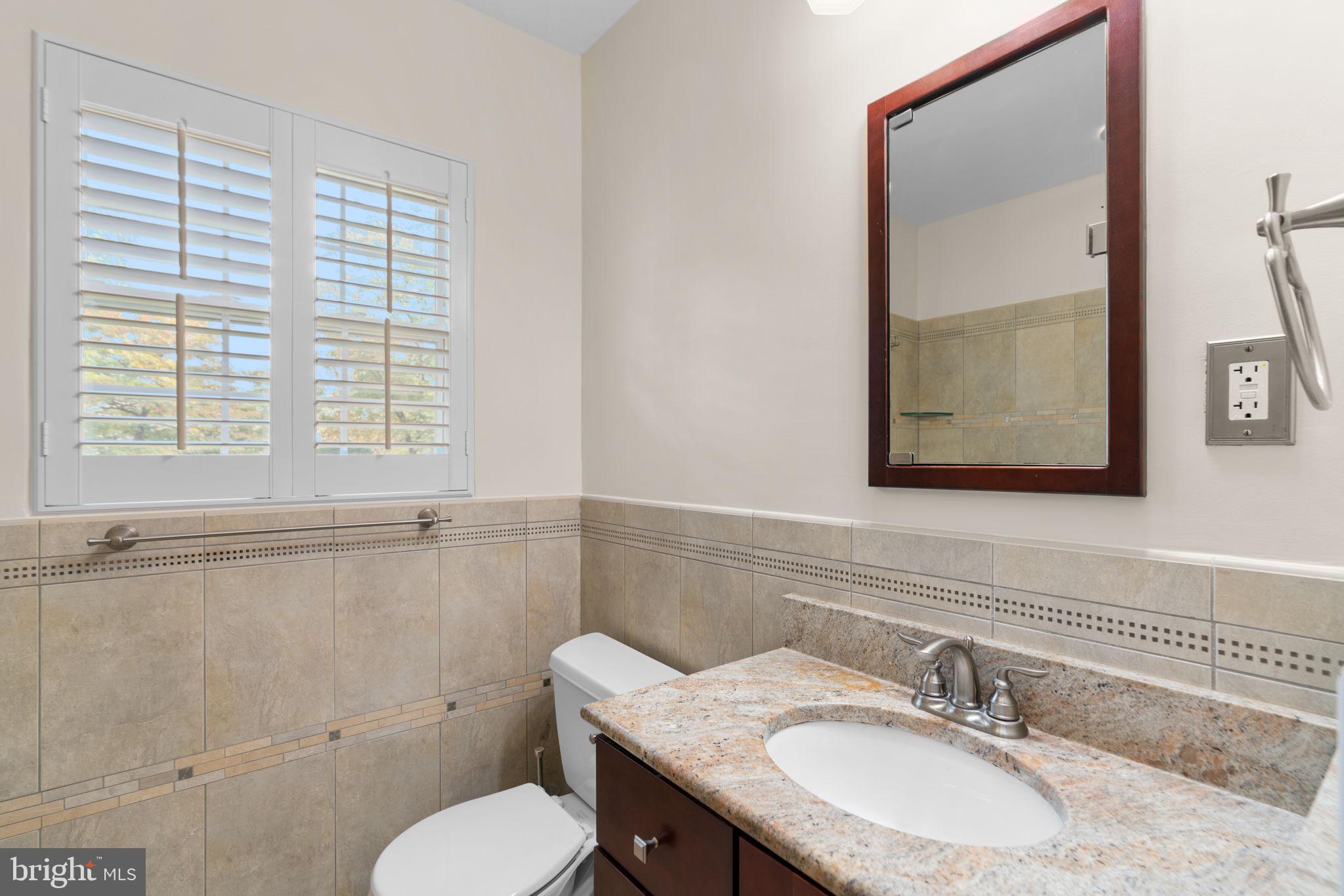 10213 Ridgemoor Drive Silver Spring, MD 20901 - Photo 21 of 43 main level bath