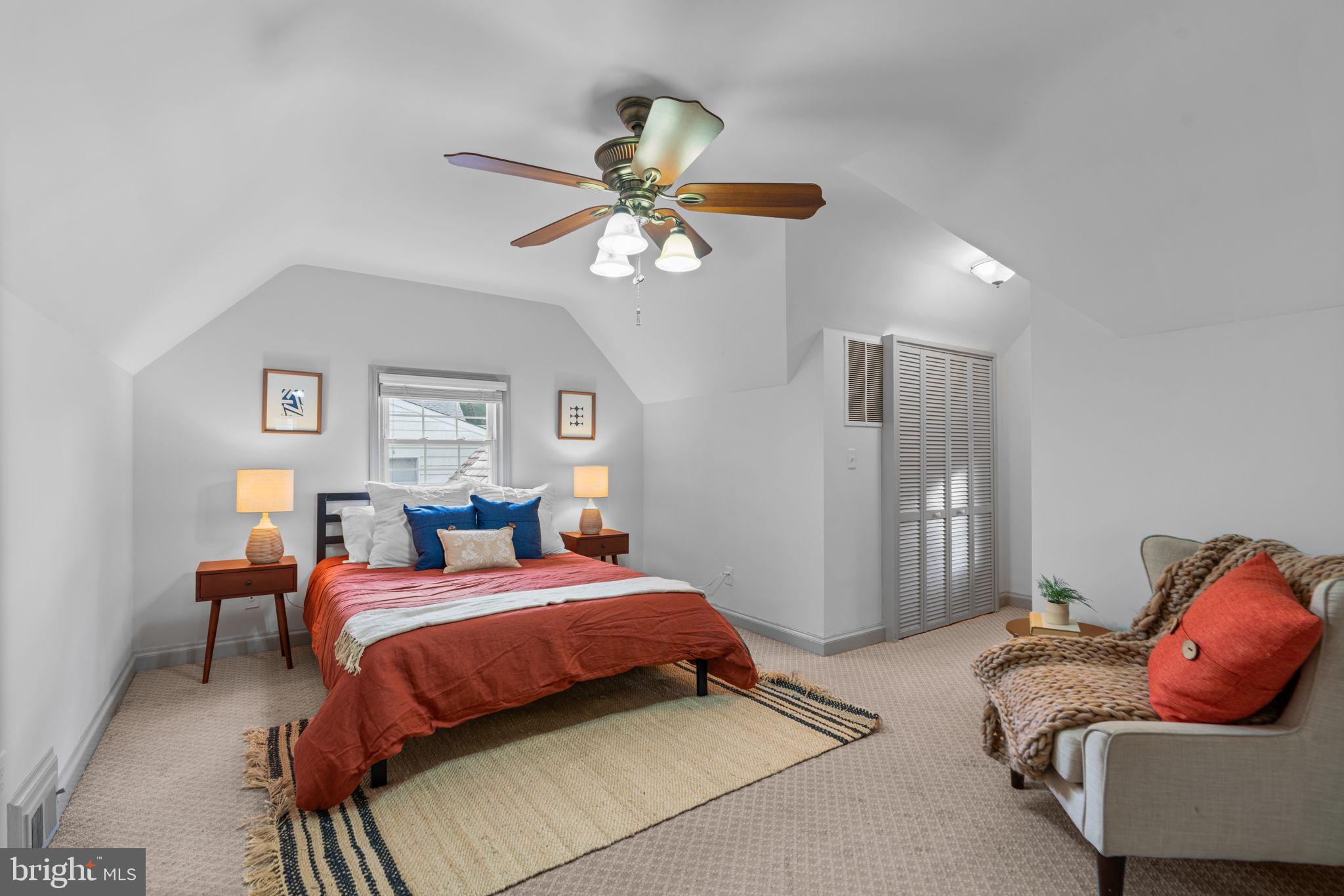 10213 Ridgemoor Drive Silver Spring, MD 20901 - Photo 27 of 43 Primary bedroom- upper level