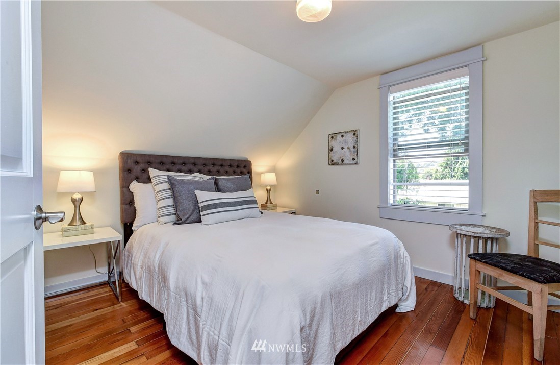 339 Wells Avenue North Renton, WA 98057 - Photo 17 of 26 Gallery Image 17
