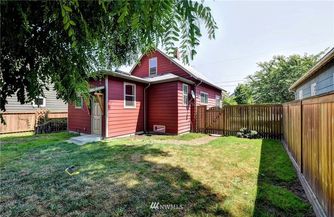339 Wells Avenue North Renton, WA 98057 - Photo 25 of 26 Gallery Image 25