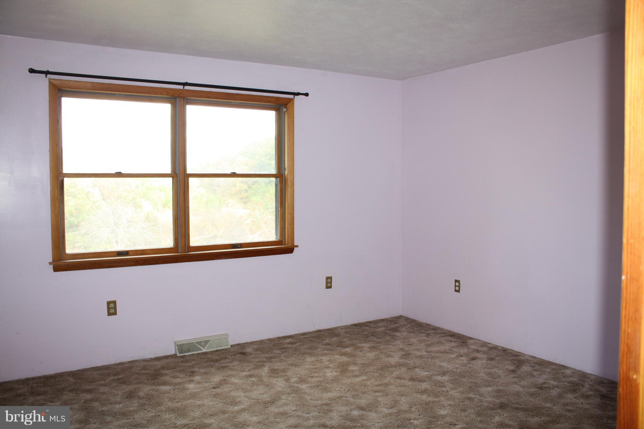 5348 Fort Valley Road Fort Valley, VA 22652 - Photo 13 of 22 Bedroom