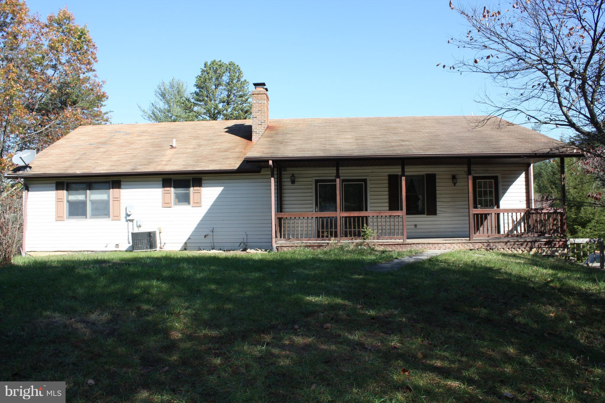 5348 Fort Valley Road Fort Valley, VA 22652 - Photo 2 of 22 Exterior (Rear)