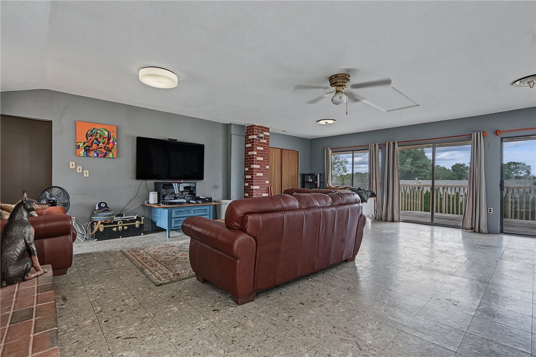 26 Lillian Road Johnston, RI 02919 - Photo 18 of 50 Gallery Image 18