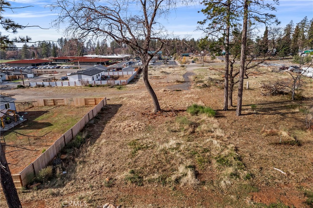 6620 Pentz Road Paradise, CA 95969 - Photo 3 of 29 a view of a yard with wooden fence