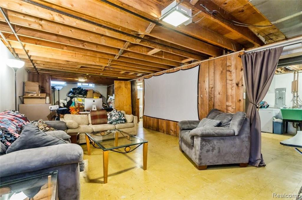29505 Rambling Road Southfield, MI 48076 - Photo 14 of 25