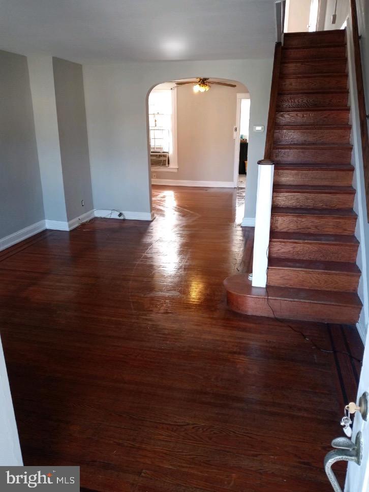 24 Springton Road Upper Darby, PA 19082 - Photo 2 of 14