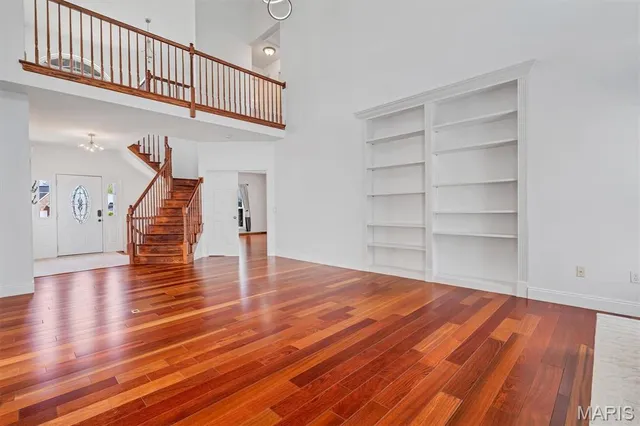 $619,000 | 489 Westglen Village Drive, Ballwin, MO 63021