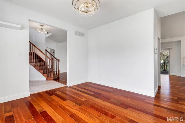 $619,000 | 489 Westglen Village Drive, Ballwin, MO 63021