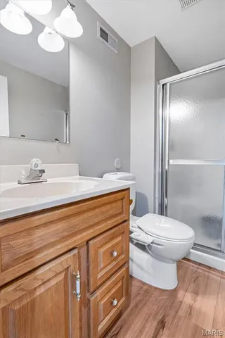 $619,000 | 489 Westglen Village Drive, Ballwin, MO 63021