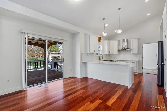 $619,000 | 489 Westglen Village Drive, Ballwin, MO 63021