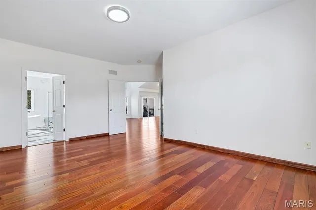 $619,000 | 489 Westglen Village Drive, Ballwin, MO 63021