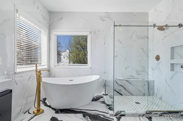 $619,000 | 489 Westglen Village Drive, Ballwin, MO 63021