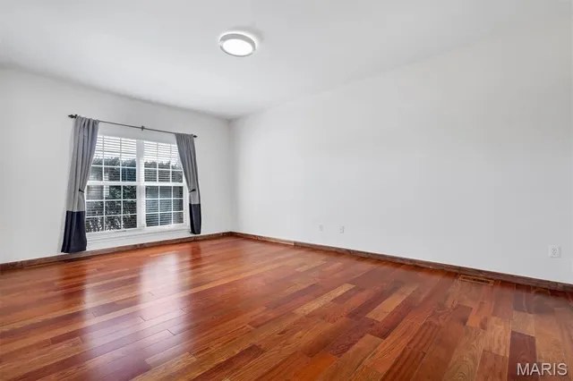 $619,000 | 489 Westglen Village Drive, Ballwin, MO 63021