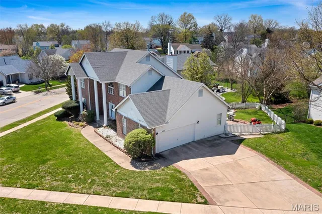 $619,000 | 489 Westglen Village Drive, Ballwin, MO 63021
