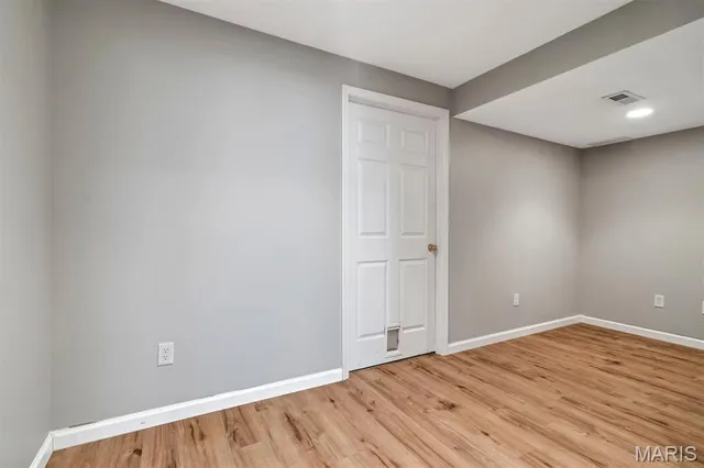 $619,000 | 489 Westglen Village Drive, Ballwin, MO 63021