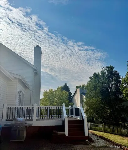 $619,000 | 489 Westglen Village Drive, Ballwin, MO 63021