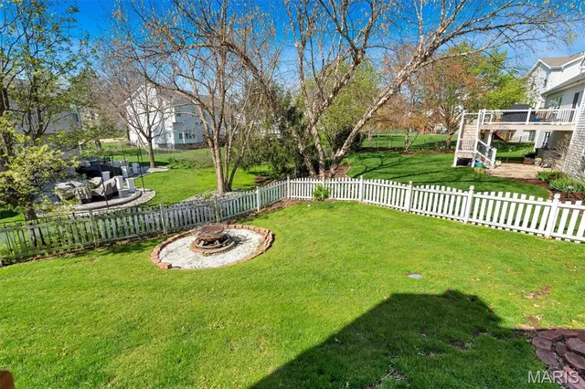 $619,000 | 489 Westglen Village Drive, Ballwin, MO 63021