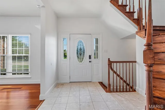 $619,000 | 489 Westglen Village Drive, Ballwin, MO 63021