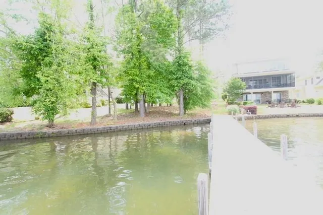 $179,900 | 606 Grand Harbor Boulevard, Ninety Six, SC 29666