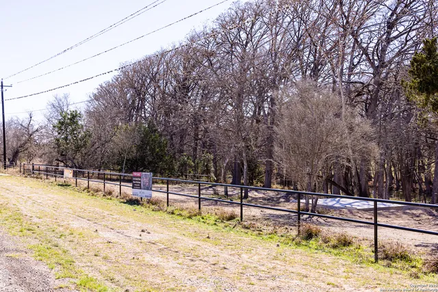 $338,250 | 2400 Little Dry Frio Road, Rio Frio, TX 78873