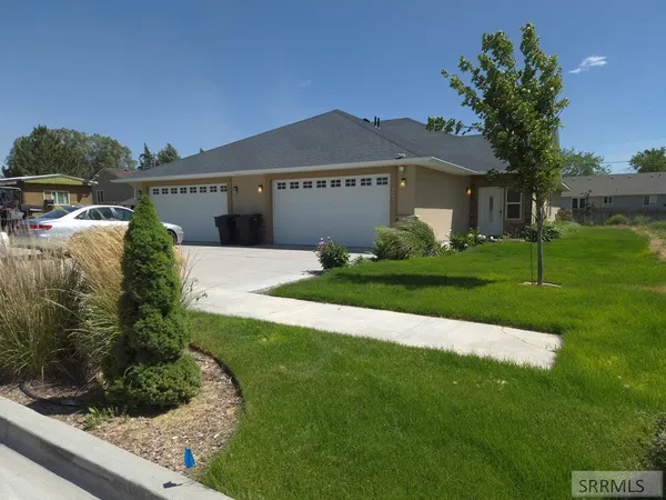 $340,000 | 2103 Fort Hall Avenue, American Falls, ID 83211