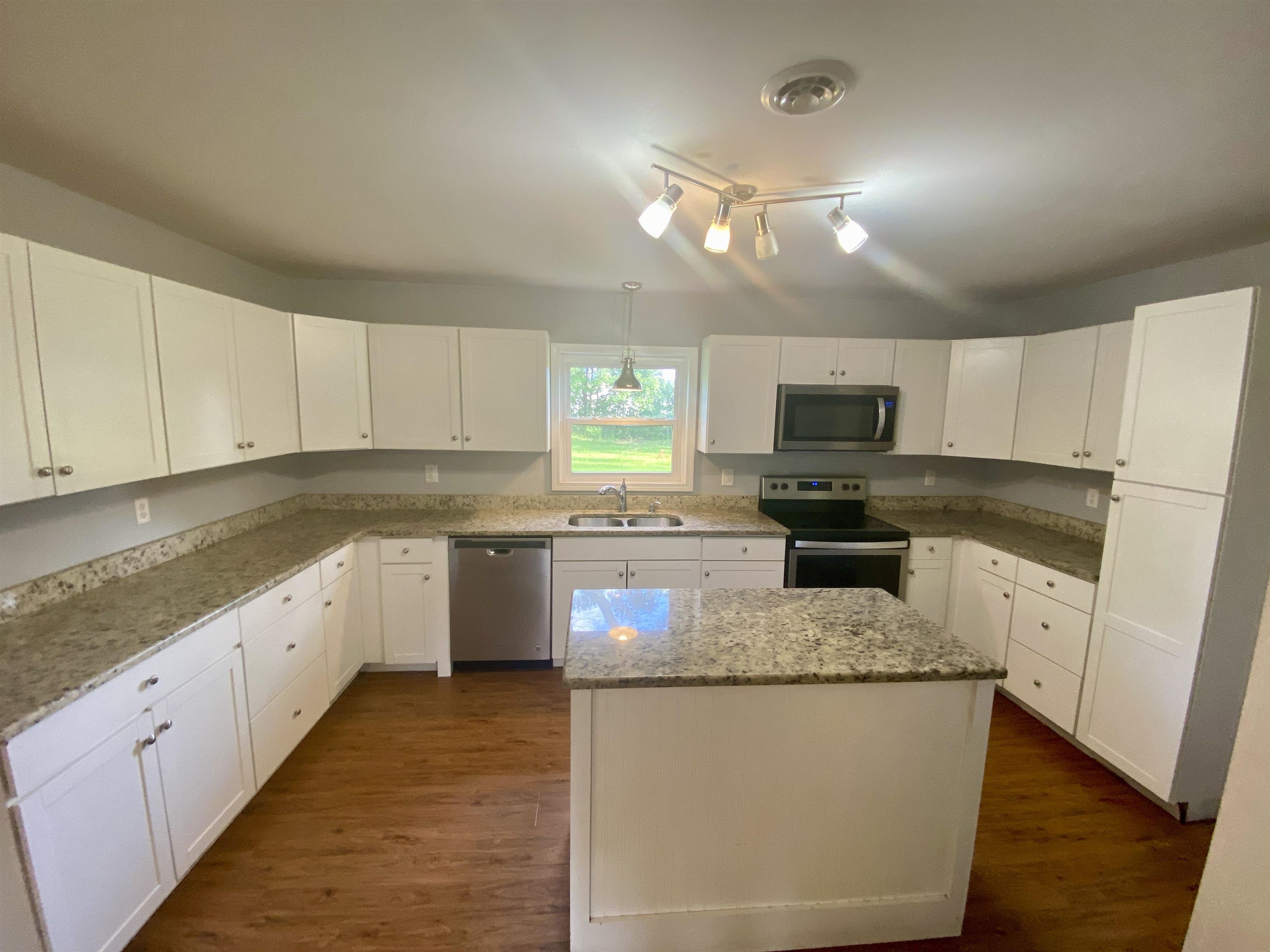 106 Vine Street Bay Minette, AL 36507 - Photo 5 of 13