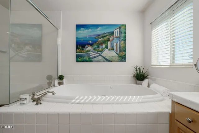 $1,295,000 | 664 Corte Regalo, Camarillo, CA 93010