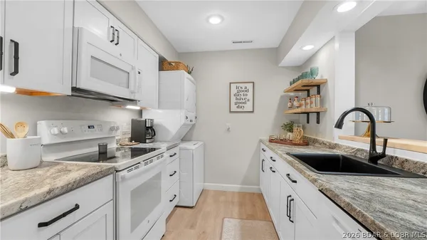 $349,000 | 104 Canoe Court, Osage Beach, MO 65065