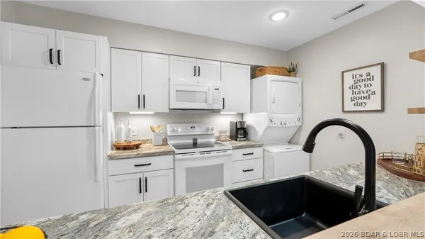 $349,000 | 104 Canoe Court, Osage Beach, MO 65065