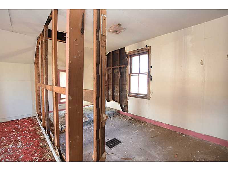 2515 West Shore Road Warwick, RI 02889 - Photo 7 of 14 Other. HOUSE UPSTAIRS