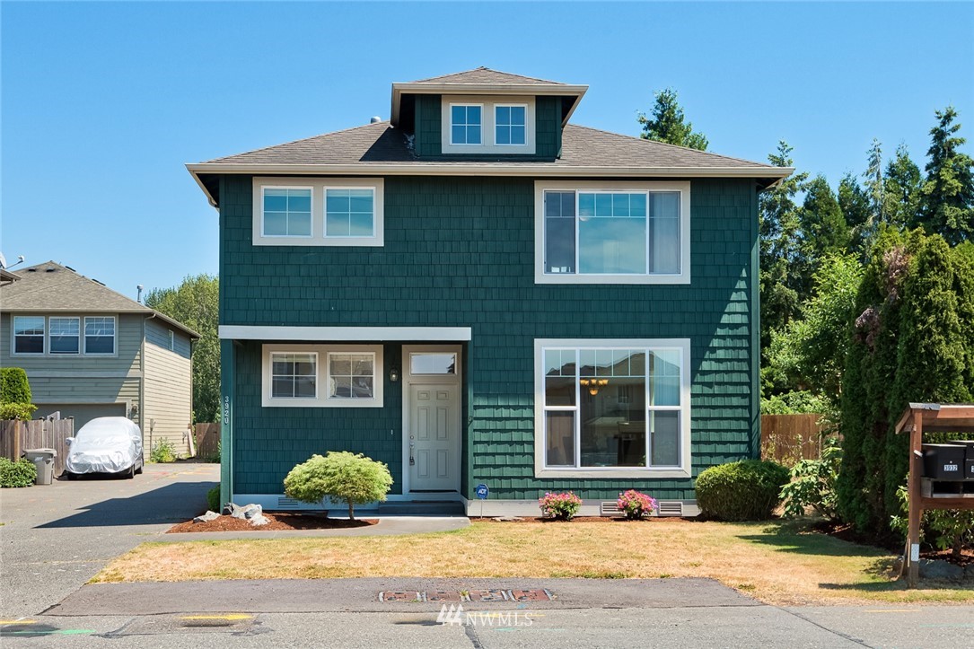 3920 Meadow Avenue North Renton, WA 98056 - Photo 2 of 24 Gallery Image 2