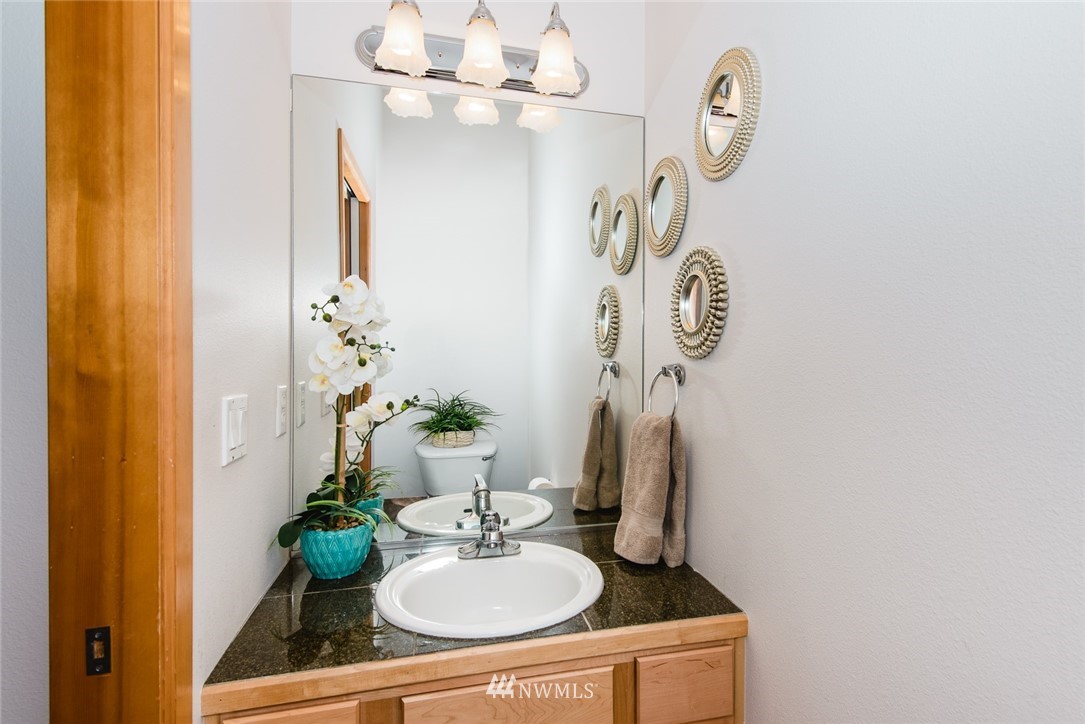 3920 Meadow Avenue North Renton, WA 98056 - Photo 11 of 24 Gallery Image 11