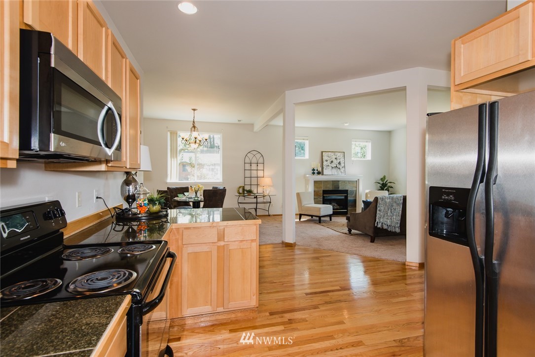 3920 Meadow Avenue North Renton, WA 98056 - Photo 6 of 24 Gallery Image 6