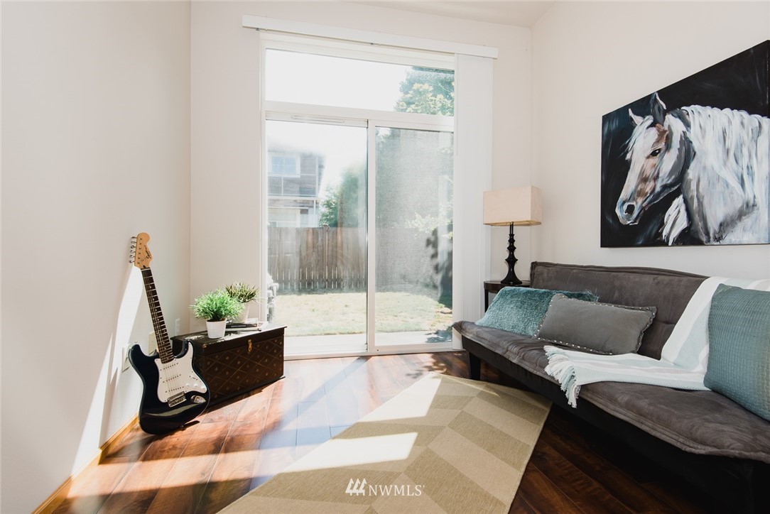 3920 Meadow Avenue North Renton, WA 98056 - Photo 10 of 24 Gallery Image 10